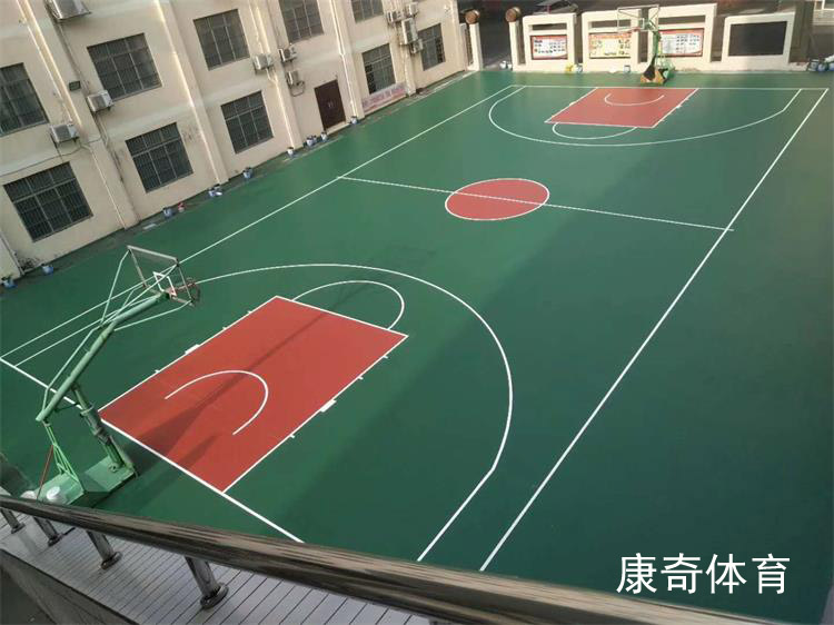 還不知道怎么辦？原來硅PU球場鼓泡是這么處理的！